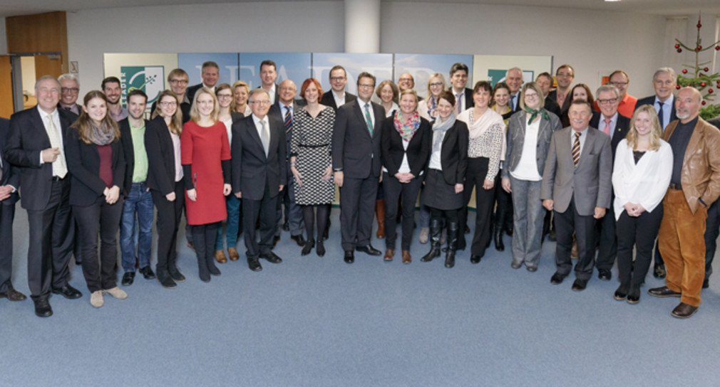 Treffen der Vorsitzenden der 18 baden-württembergischen LEADER-Aktionsgruppen mit dem Minister für Ländlichen Raum und Verbraucherschutz Peter Hauk (M.) (Quelle: MLR/Jan Potente)