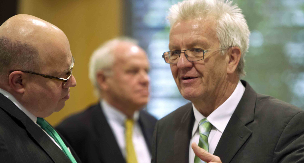 Bundesumweltminister Peter Altmaier (l.) und Ministerpräsident Winfried Kretschmann (r.) (Foto: dpa)