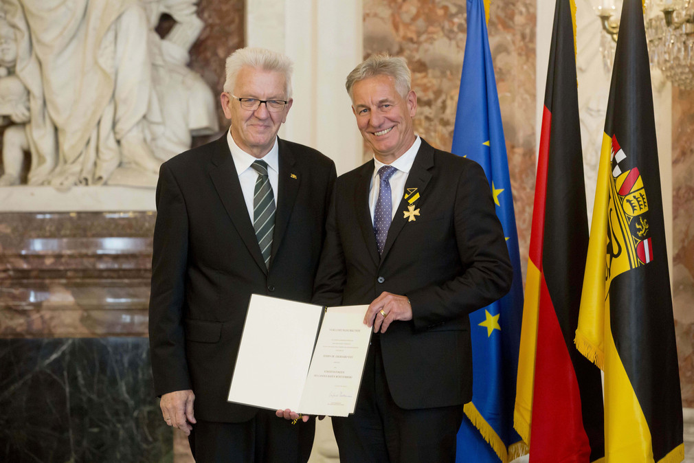 Ministerpräsident Winfried Kretschmann (l.) und Dr. Eberhard Veit (r.)
