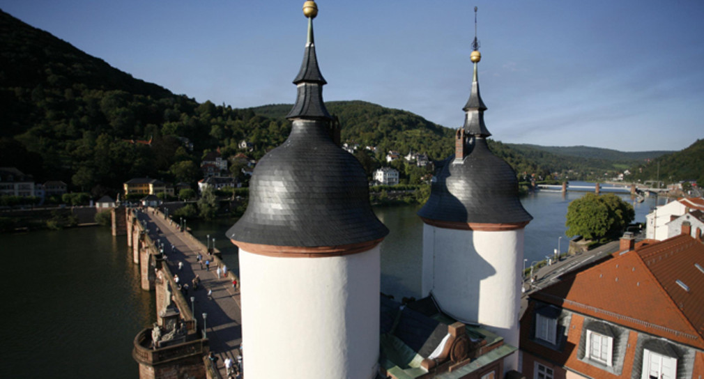 Altstadt von Heidelberg mit Neckarbrücke. (c) TMBW/Achim Mende