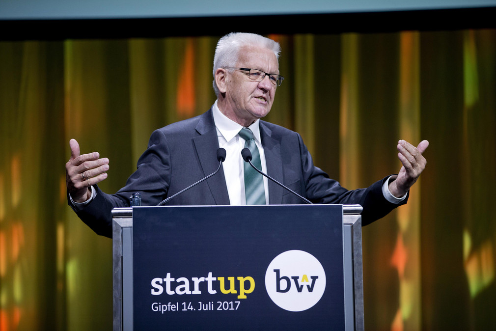 Start-Up-Gipfel BW Start-Up Gipfel Baden-Württemberg am 14. Juli 2017 Start Up Gipfel der Landesregierung auf der Landesmesse Stuttgart