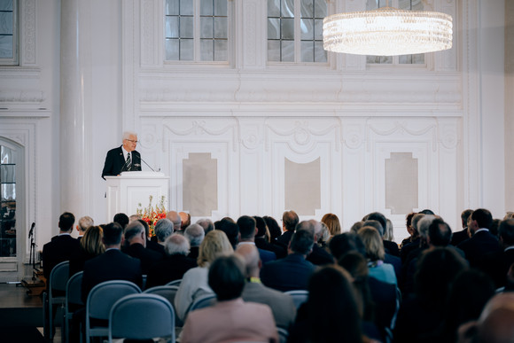 Rede von Ministerpräsident Winfried Kretschmann vor den Gästen