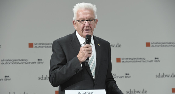 Ministerpräsident Winfried Kretschmann (Bild: e-mobil BW / Studio KD Busch)