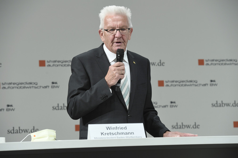 Ministerpräsident Winfried Kretschmann (Bild: e-mobil BW / Studio KD Busch)
