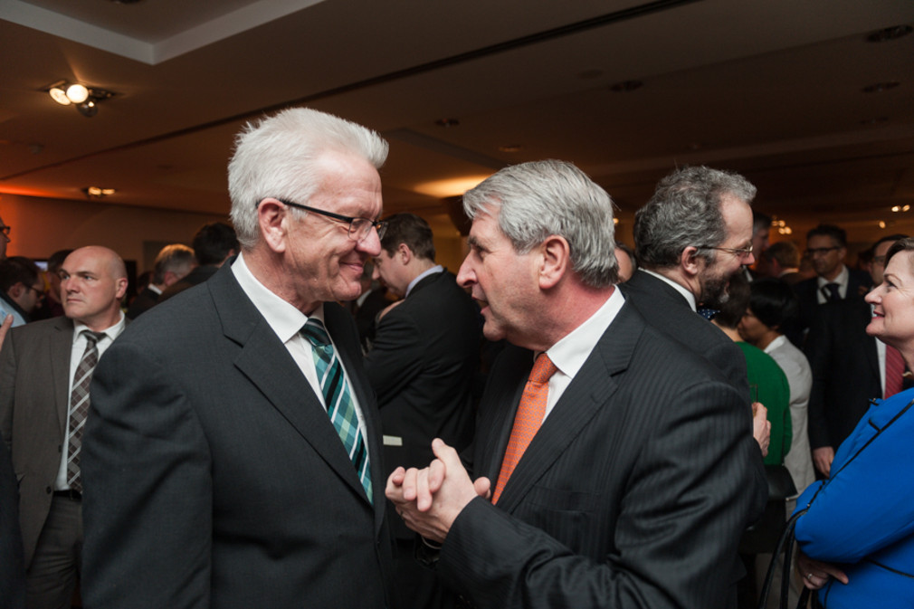 Ministerpräsident Winfried Kretschmann (l.) und Philippe Richert (r.), Präsident des Conseil Régional d'Alsace, beim Neujahrsempfang in der Vertretung des Landes Baden-Württemberg bei der EU