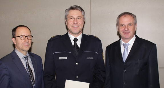 v.l.n.r.: Landespolizeipräsident Gerhard Klotter, Polizeipräsident Roland Eisele und Innenminister Reinhold Gall