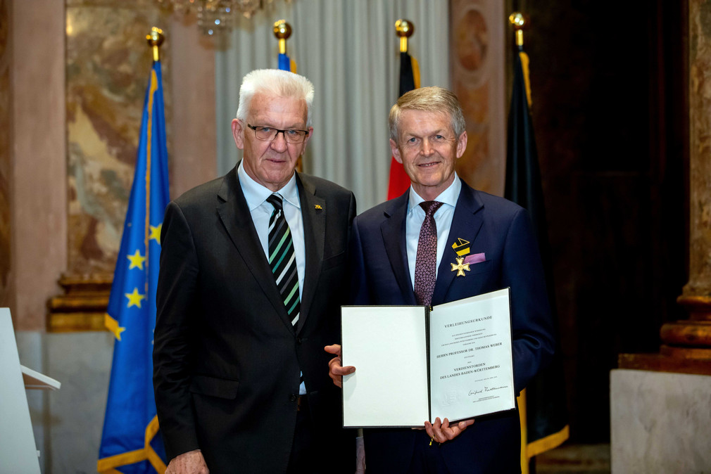Ministerpräsident Winfried Kretschmann (l.) und Prof. Dr. Thomas Weber (r.) 