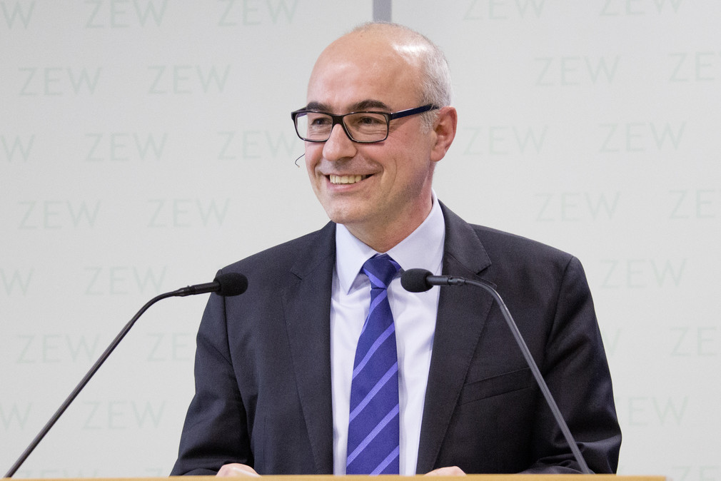 ZEW-Präsident Prof. Achim Wambach, Ph.D., bei der Begrüßung der Gäste (Foto: Erich Dichiser/ZEW)