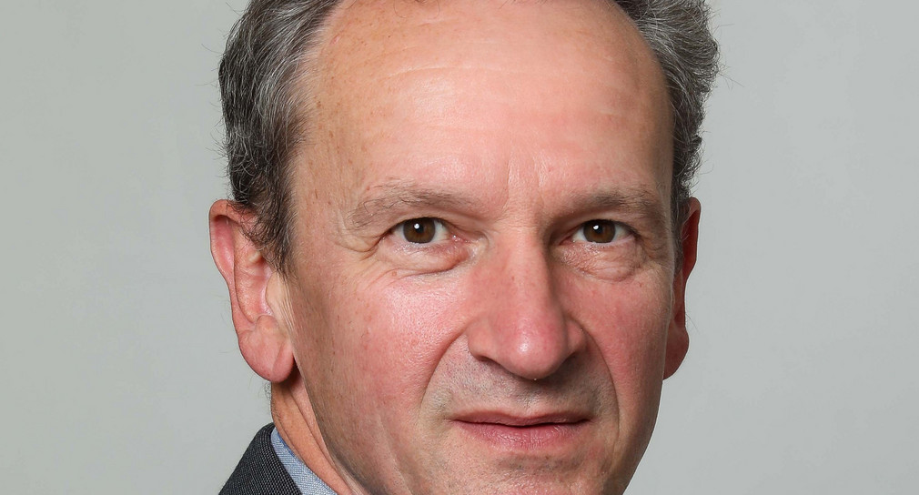 Portraitbild vom neuen Leiter des Finanzamts Stuttgart-Körperschaften Götz Kriegel