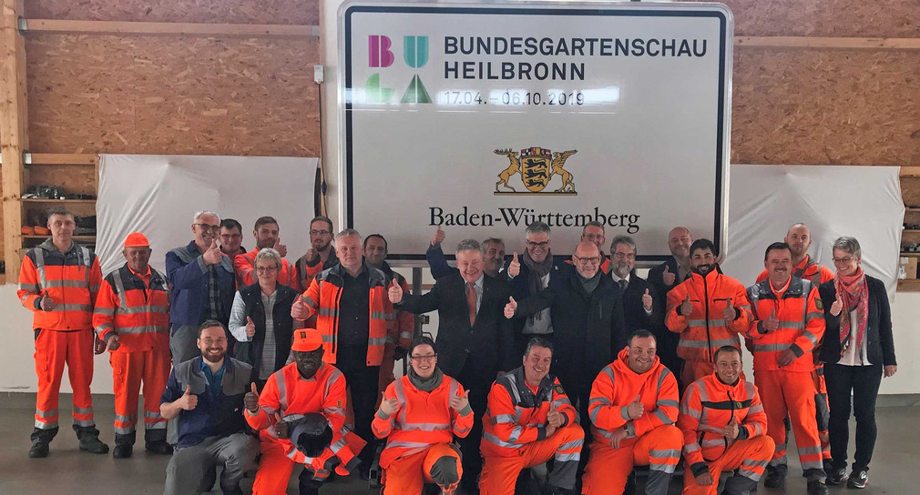 Präsentation des Autobahnschildes für die Bundesgartenschau Heilbronn 2019. 