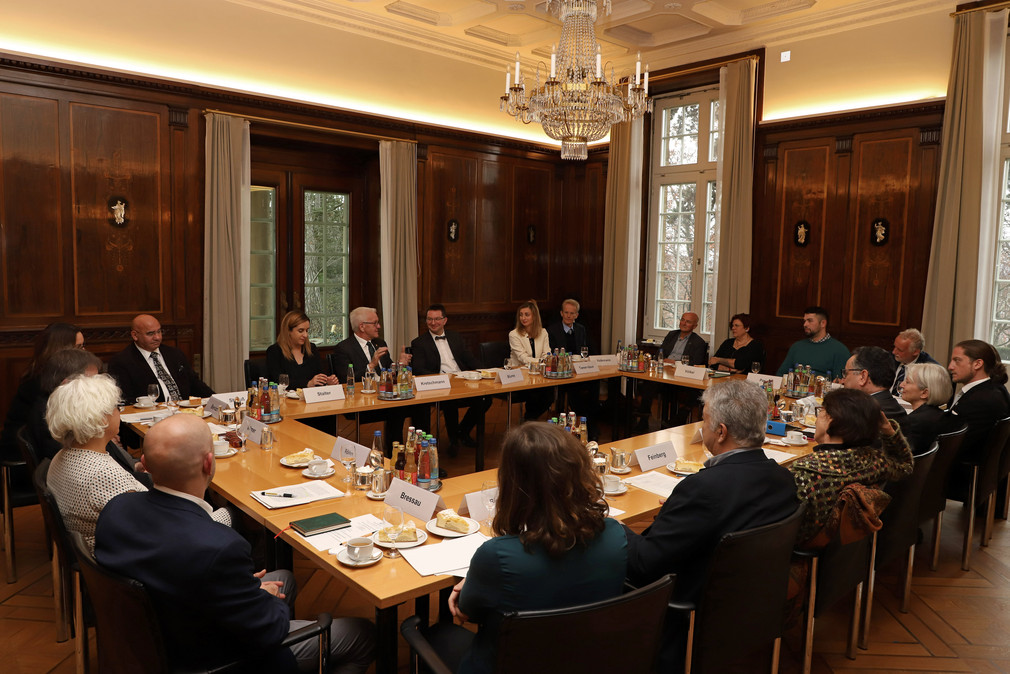 Konstituierende Sitzung des Expertenrats Antisemitismus (Bild: Staatsministerium Baden-Württemberg)