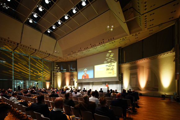 Cybersicherheit 4. Cybersicherheitsforum in Stuttgart 4. Cybersicherheitsforum in Stuttgart im Haus der Wirtschaft am 13. April 2022