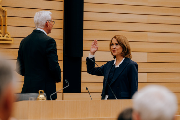 Vereidigung von Petra Olschowski, Ministerin für Wissenschaft, Forschung und Kunst