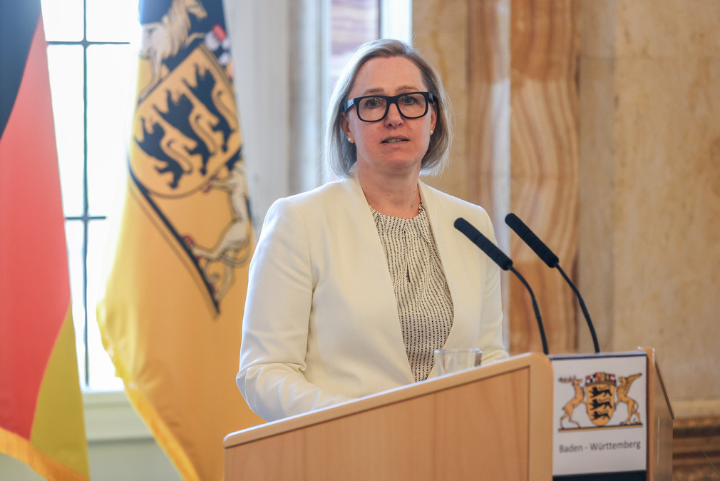 Marjoke Breuning, Vizepräsidentin des Baden-Württembergischen Industrie- und Handelskammertags, bei ihrer Ansprache