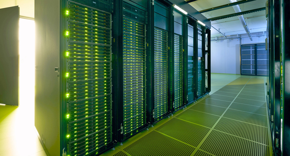 Der Supercomputer „HoreKa“ im Karlsruher Institut für Technologie.