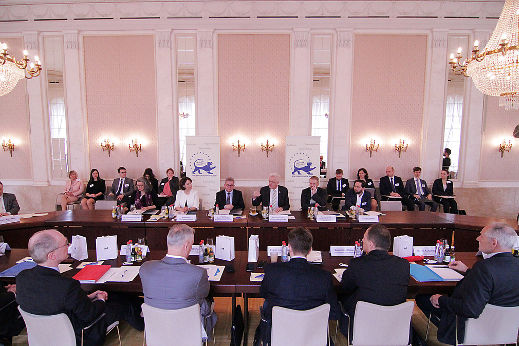 Erste Sitzung des Expertenforums im Rahmen des Europadialogs