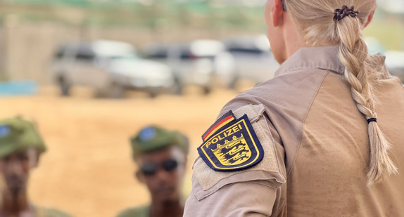Polizistin bei einem Auslandseinsatz