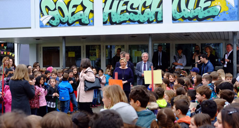 Kultusministerin Susanne Eisenmann besucht im Rahmen ihrer Reihe „KLASSENTREFFEN“ die Goethe-Grundschule in Rheinfelden (Bild: © Kultusministerium Baden-Württemberg).
