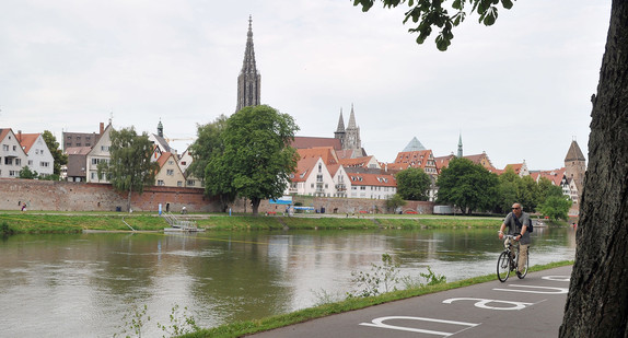 Das Ufer der Donau bei Ulm