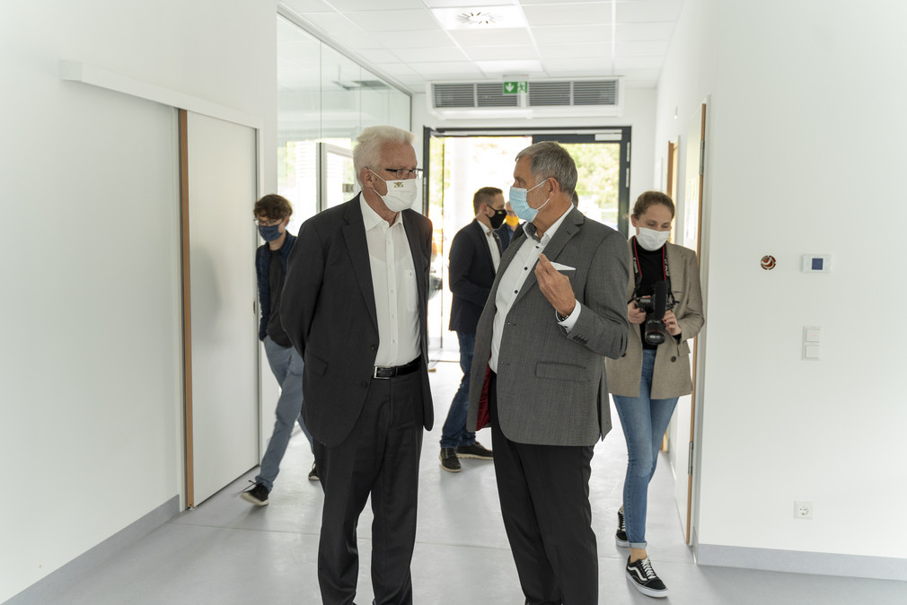 Ministerpräsident Winfried Kretschmann hat im Rahmen seiner Sommertour das neue medizinische Versorgungszentrum in Möckmühl besucht. 
