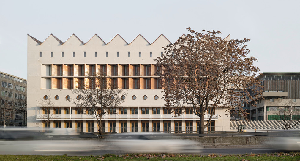 Der Erweiterungsbau für die Württembergische Landesbibliothek (WLB) in Stuttgart ist nach rund fünf Jahren Bauzeit fertiggestellt. (Bild: Brigida Gonzalez)