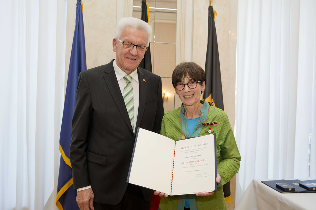 Ministerpräsident Winfried Kretschmann (l.) und Monika Kuppler (r.)