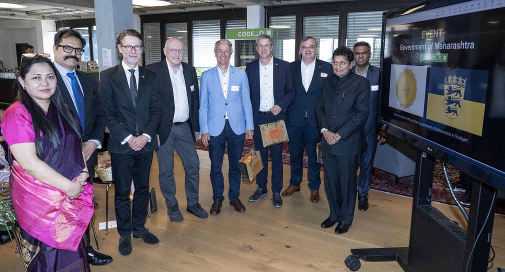 Gruppenbild anlässlich der von Maharashtra eröffneten Repräsentanz in Stuttgart