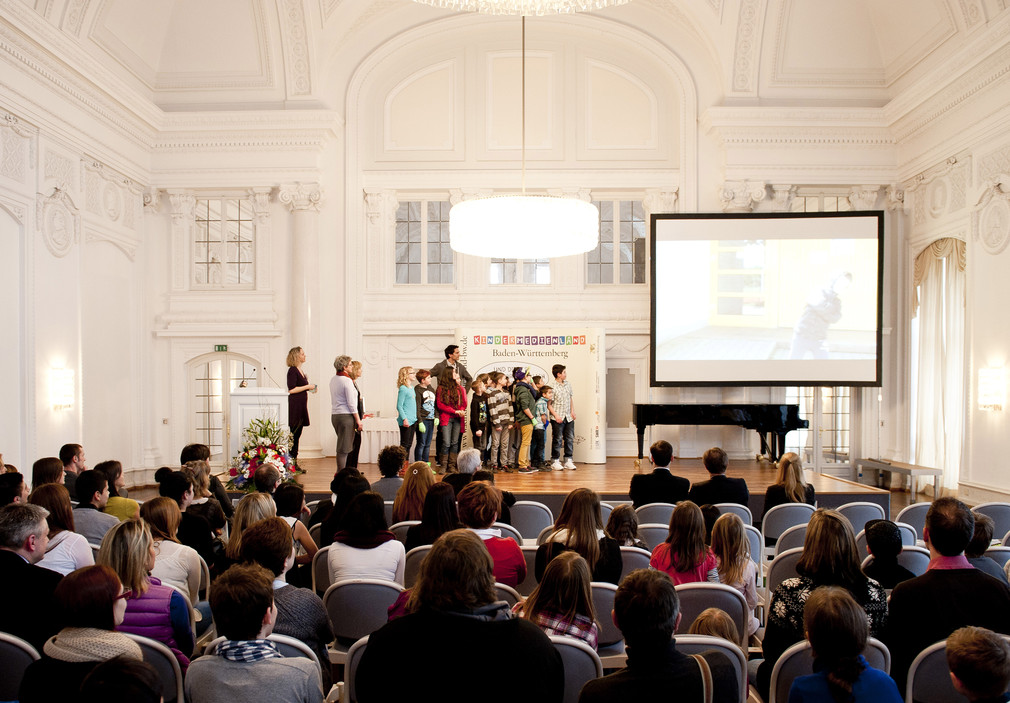 Verleihung des Schülermedienpreises im Weißen Saal im Neuen Schloss in Stuttgart