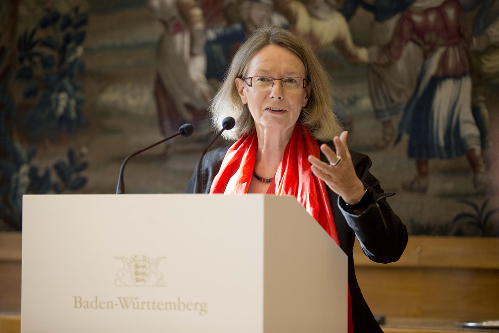 Die Landesvorsitzende der Europa-Union Baden-Württemberg, Evelyne Gebhardt MdEP, bei ihrer Ansprache zur Preisverleihung „Rede über Europa“ 2016