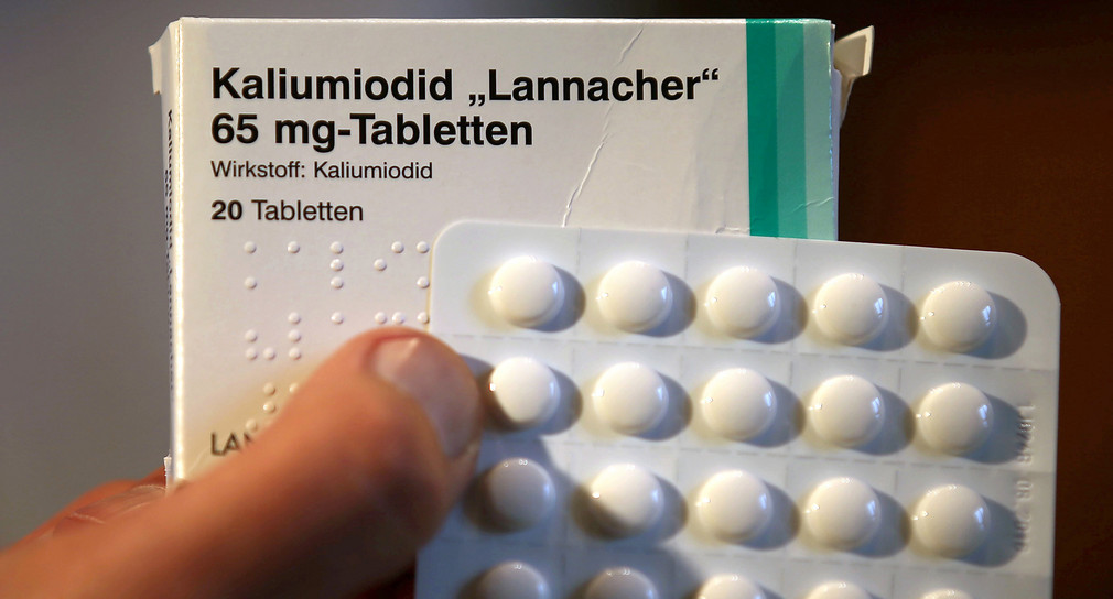 Eine Packung Jodtabletten. (Bild: dpa)