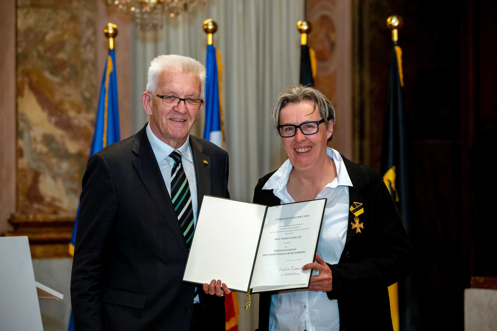 Ministerpräsident Winfried Kretschmann (l.) und Heike Schiller (r.) 