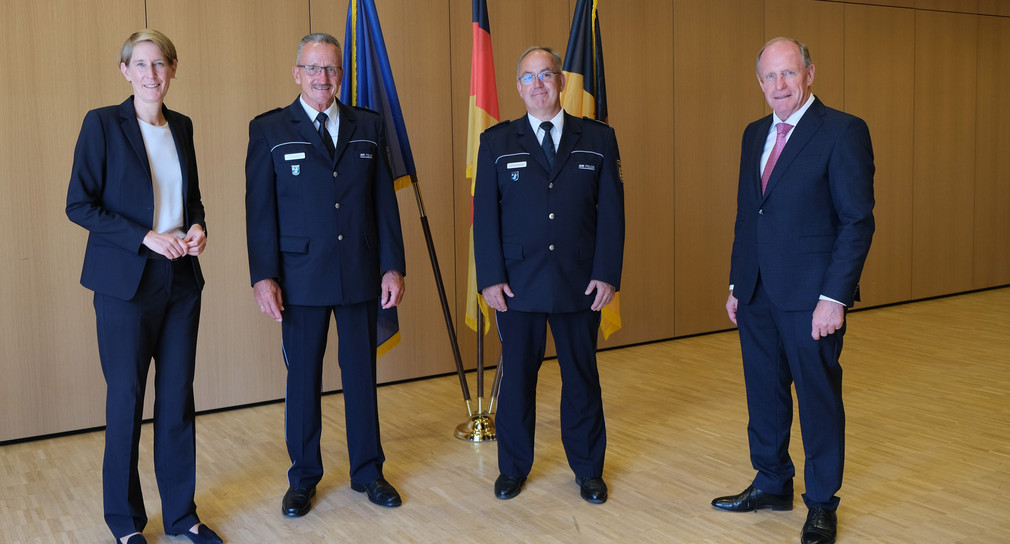 Gruppenbild zum Amtswechsel im Polizeipräsidium Pforzheim 