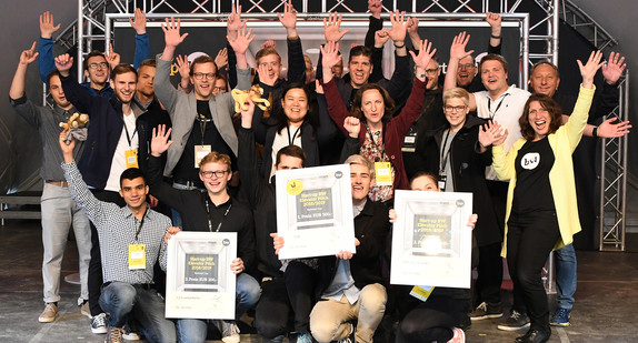 Die glücklichen Gewinnerteams beim Vorentscheid des Gründungswettbewerb Start-up BW Elevator Pitch in Schwäbisch Gmünd.