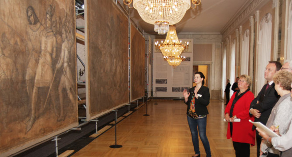 Ausstellung mit bisher noch nie öffentlich ausgestellten Gegenbaur-Skizzenkartons im Stuttgarter Neuen Schloss.