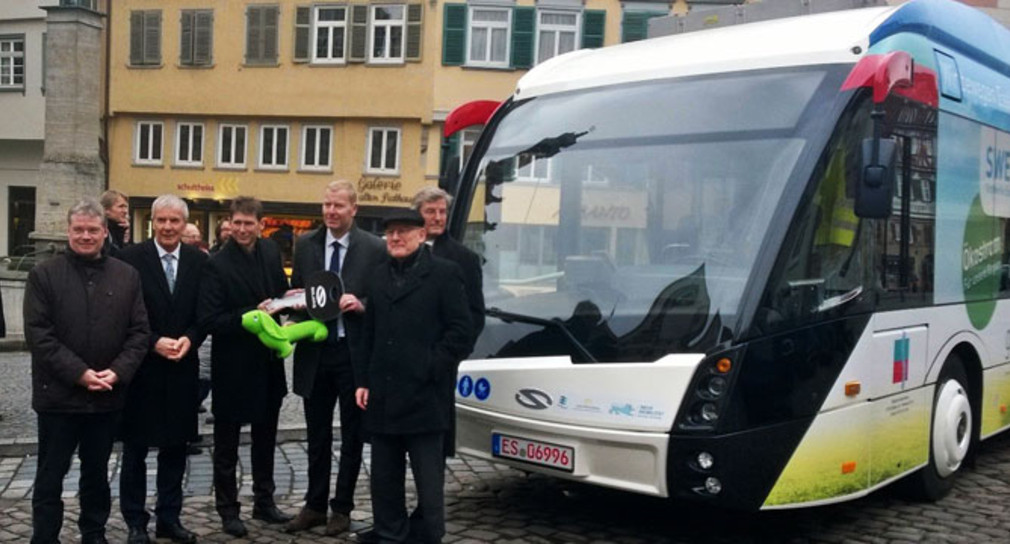 Übergabe der vom Land geförderten Hybrid-Elektrobusse für die Stadt Esslingen (Bild: © Ministerium für Verkehr und Infrastruktur BW).