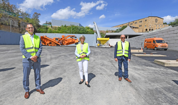 Termin im Recyclingpark Neckartal in Stuttgart, im Rahmen der Sommerreise „Umweltschutz, CO²-neutrale Produktion und Recycling: Baden-Württembergs Wirtschaft auf dem Weg zur nachhaltigen Produktion“