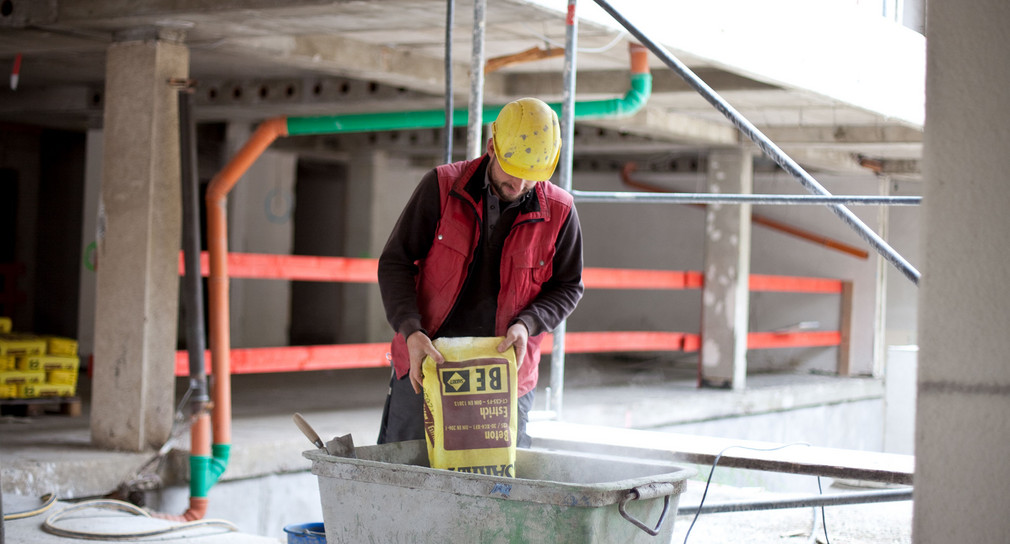 Bauarbeiter auf Baustelle