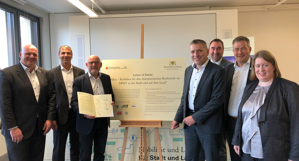 Absichtserklärung über ein Reallaborprojekt mit kompetentem Konsortium aus Baden-Württemberg unterzeichnet. (Bild: Verkehrsministerium Baden-Württemberg)