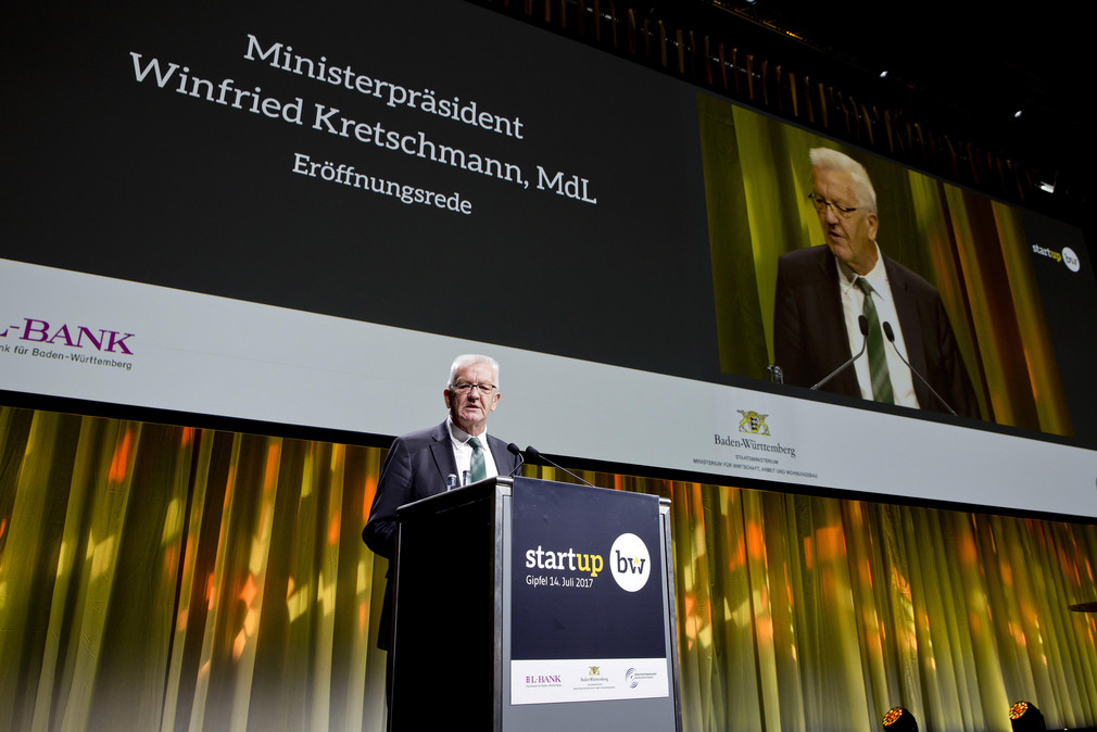 Start-Up-Gipfel BW Start-Up Gipfel Baden-Württemberg am 14. Juli 2017 Start Up Gipfel der Landesregierung auf der Landesmesse Stuttgart