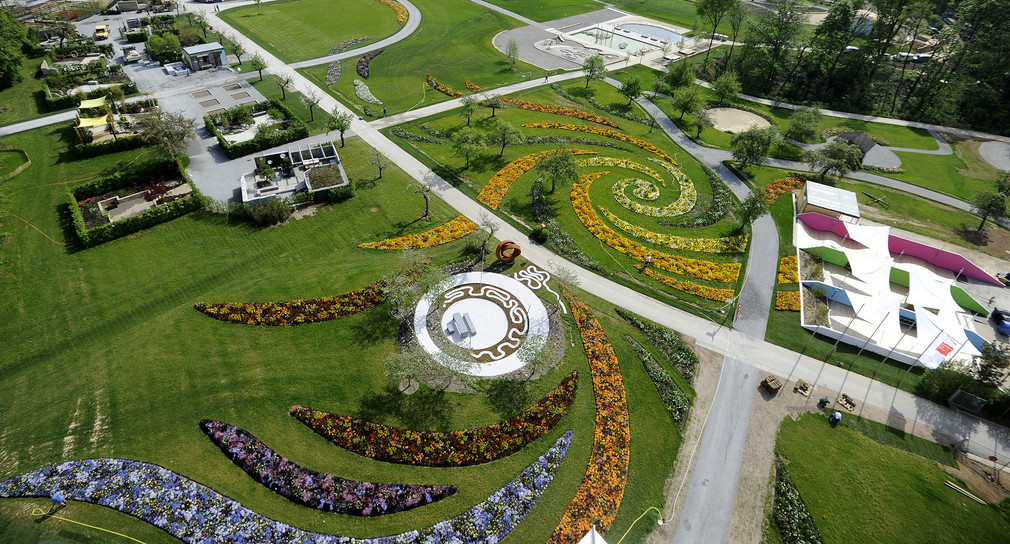 Blick von Aussichtsturm auf das Gelände der Landesgartenschau 2014 in Schwäbisch Gmünd. (Bild: dpa)