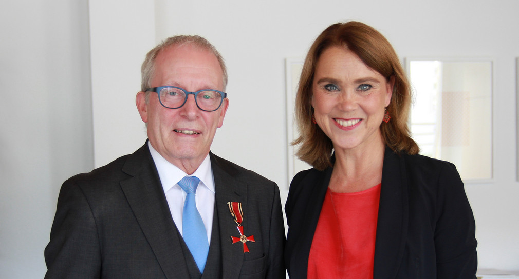 Andreas Mölich-Zebhauser (l.) und Staatssekretärin Petra Olschowski (r.) (Bild: © Wissenschaftsministerium)
