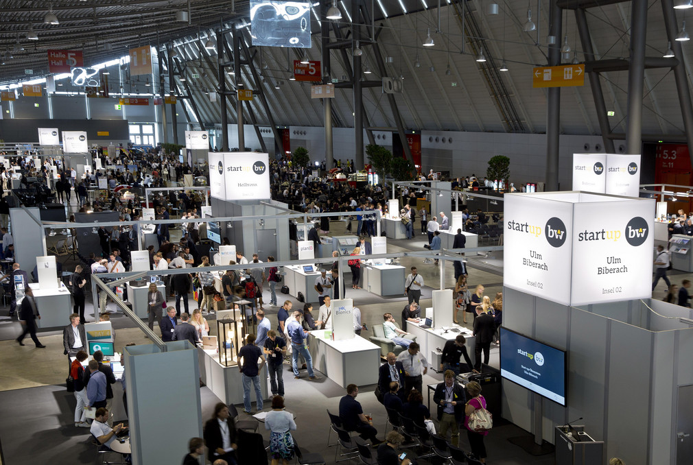 Start-Up-Gipfel BW Start-Up Gipfel Baden-Württemberg am 14. Juli 2017 Start Up Gipfel der Landesregierung auf der Landesmesse Stuttgart