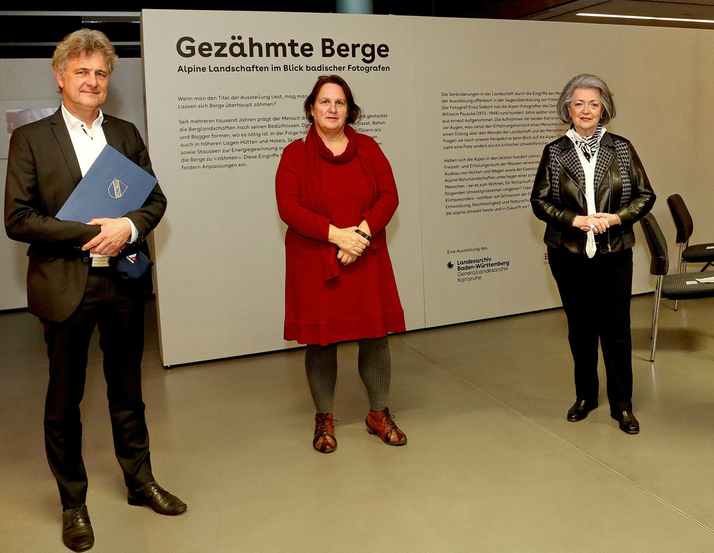 Oberbürgermeister Dr. Frank Mentrup (l.), Staatsministerin Theresa Schopper (M.) und Solange Rosenberg (r.), Vorsitzende der Jüdischen Kultusgemeinde Karlsruhe