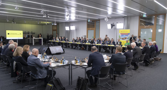 Top-Level-Meeting des Strategiedialogs Automobilwirtschaft BW 