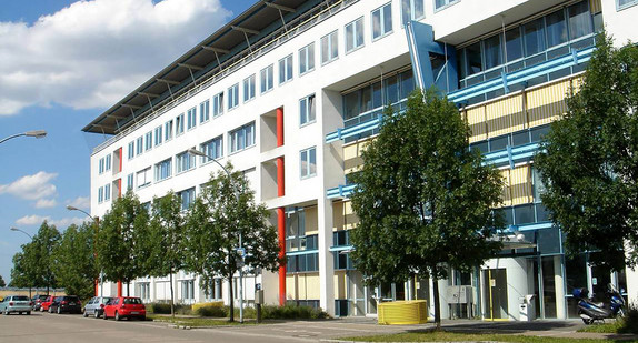 Das Gebäude des Landesamts für Besoldung und Versorgung in Fellbach.