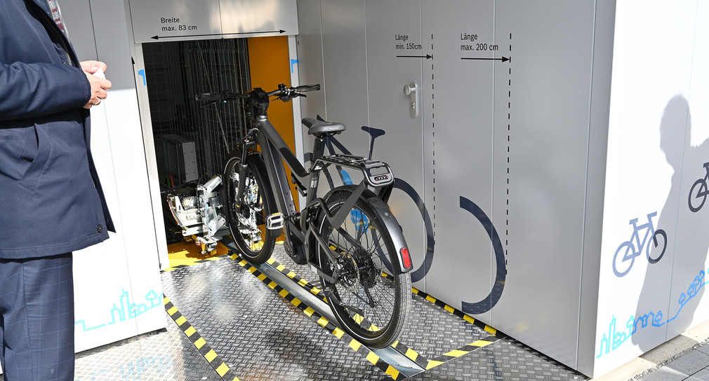 Die erste automatische Bike-Garage am Bosch-Standort Reutlingen ist eröffnet. (Bild: Robert Bosch GmbH)
