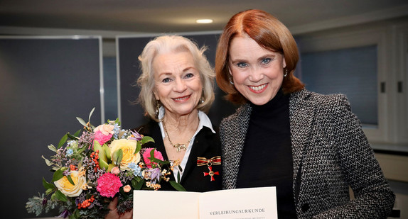 Ministerin Petra Olschowski und Susanne Heydenreich