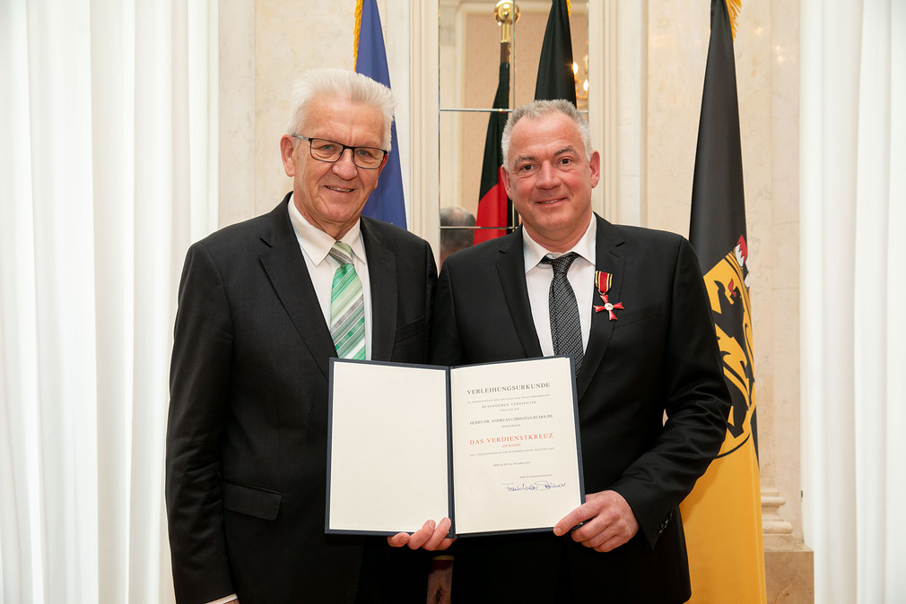 Ministerpräsident Winfried Kretschmann (l.) und Dr. Andreas Rudolph (r.) (Bild: Staatsministerium Baden-Württemberg)