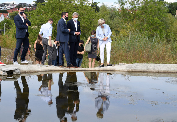 Termin bei der Firma Alfred Kärcher SE & Co. KG in Winnenden, im Rahmen der Sommerreise „Umweltschutz, CO²-neutrale Produktion und Recycling: Baden-Württembergs Wirtschaft auf dem Weg zur nachhaltigen Produktion“