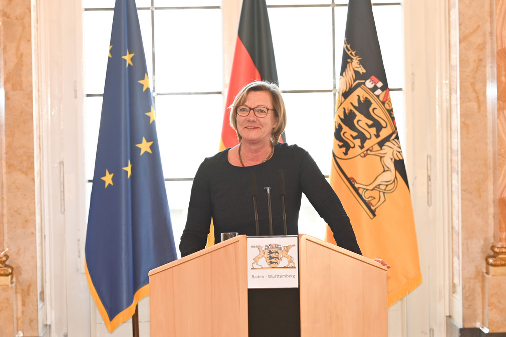 Finanzministerin Edith Sitzmann bei ihrer Ansprache anlässlich der Unterzeichnung des Solidarpakts Sport IV